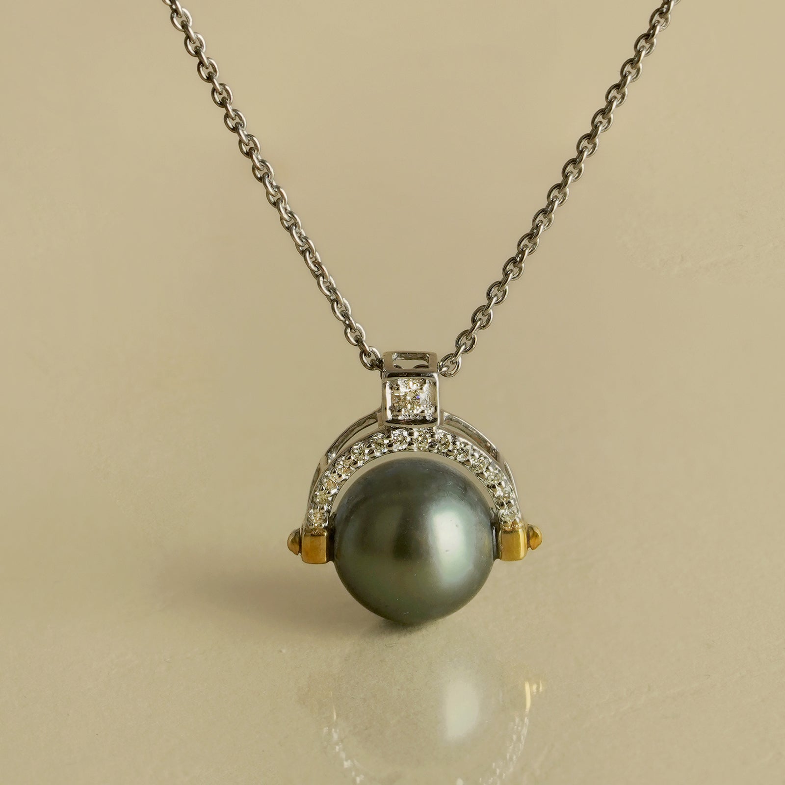 Grace Kelly Tahitian Pearl Pendant Necklace