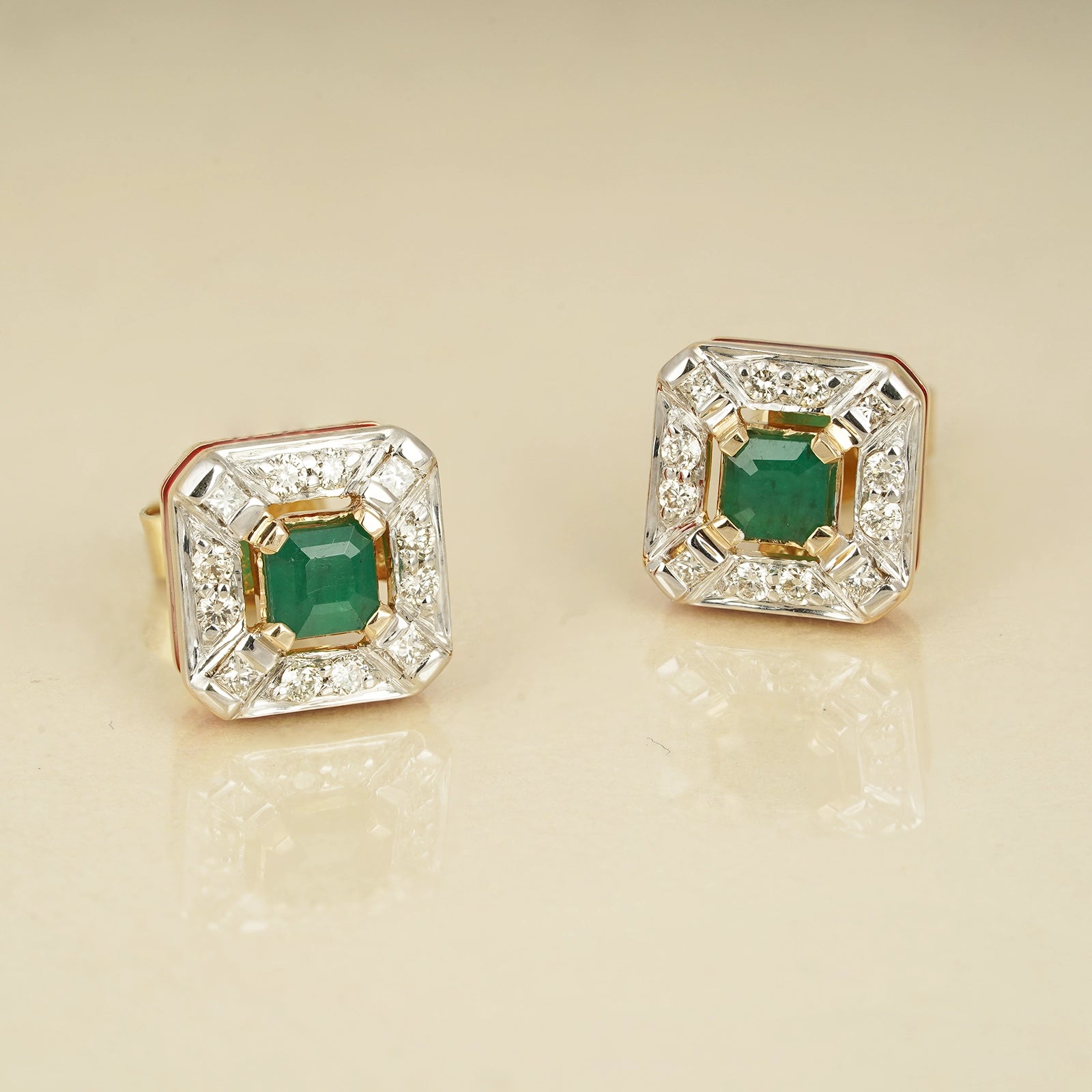 Nizam Emerald Ear Studs