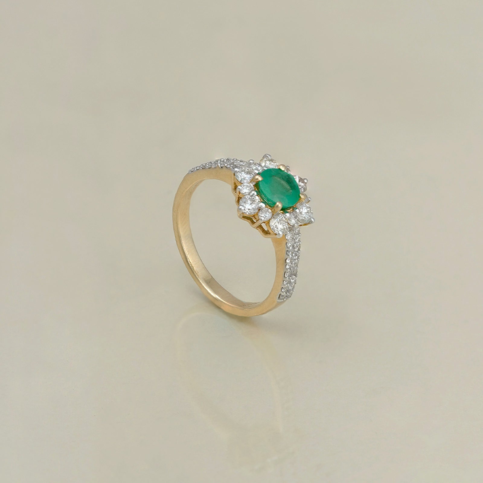 Amor Emerald Ring