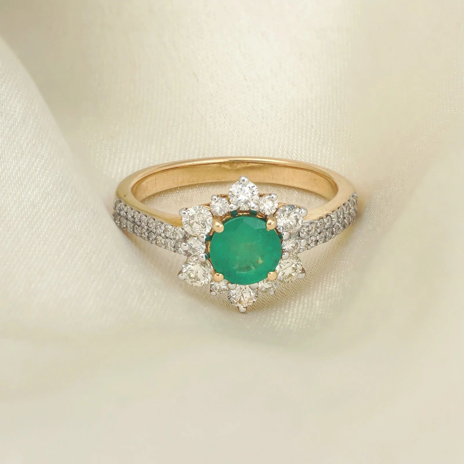 Amor Emerald Ring