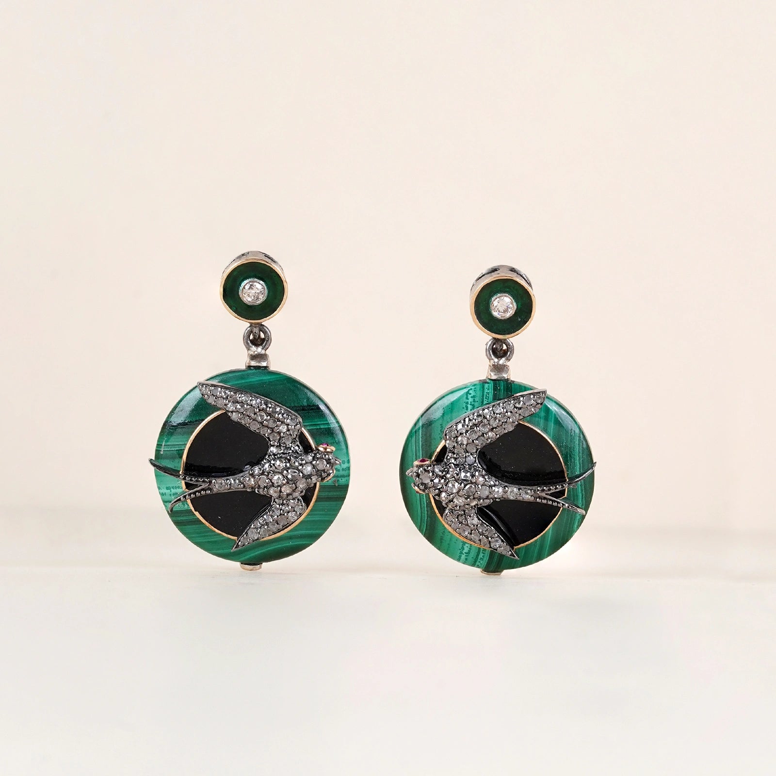 Ezio Mini Earrings in 14K gold and 925 silver with malachite disc, black and green enamel, and rose-cut diamond bird motif