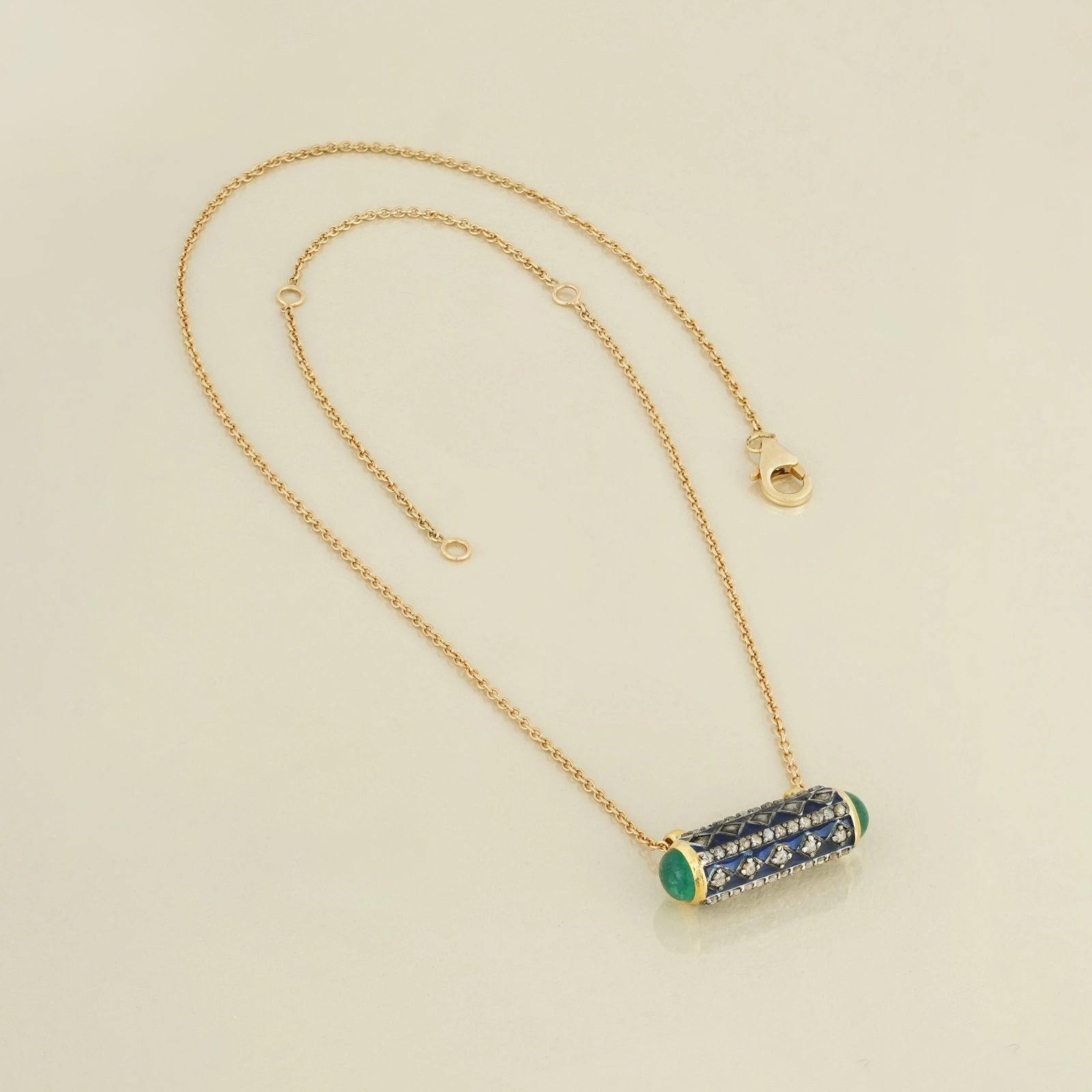 Fira Pendant Necklace