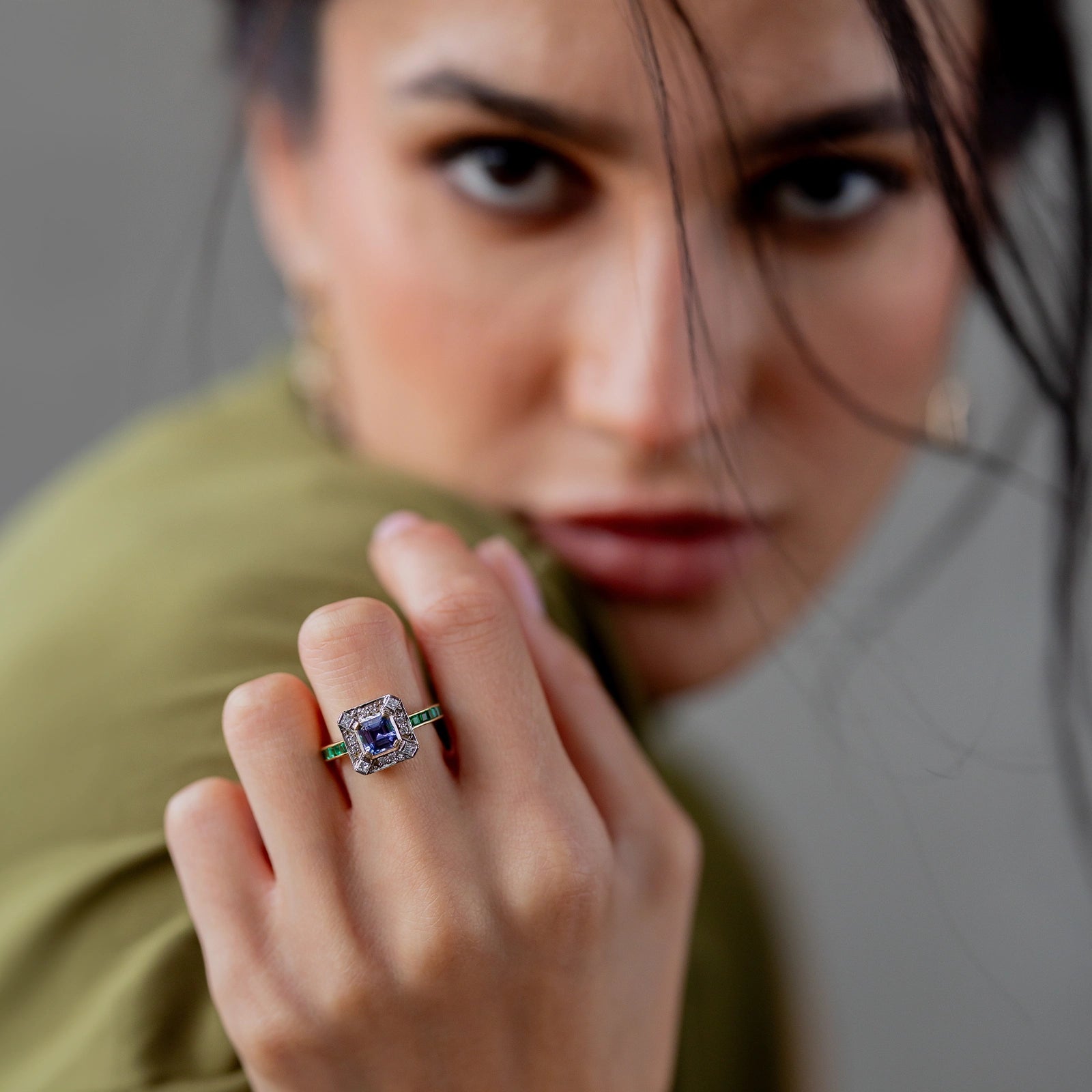 Nizam Tanzanite Ring