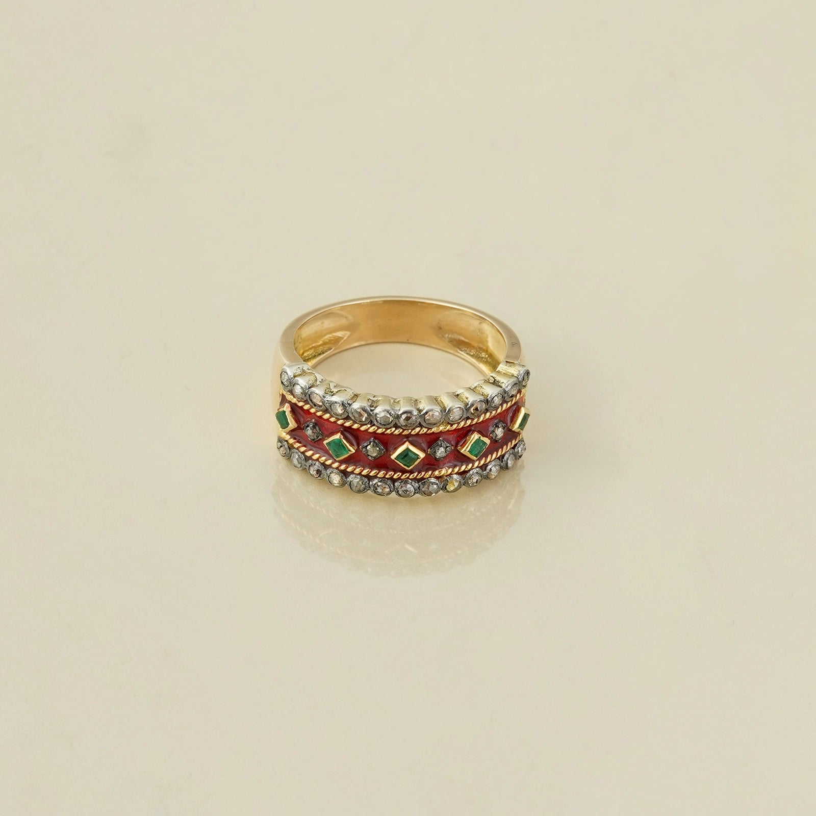 Pavia Crimson Ring