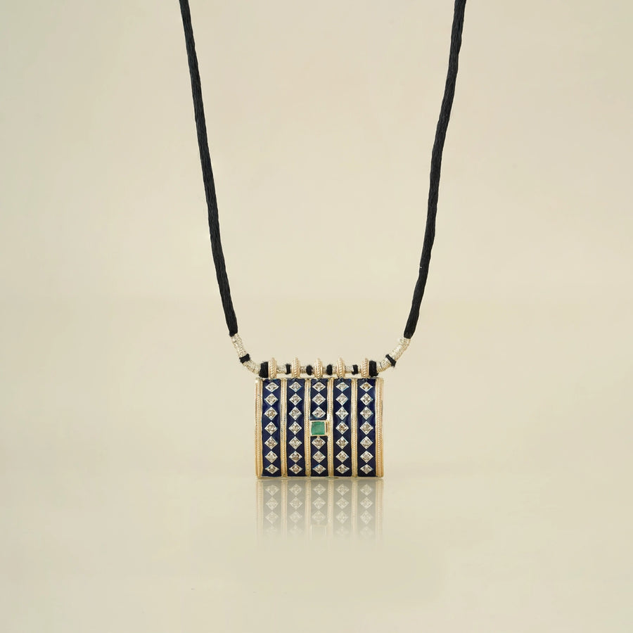 Rouan Pendant Necklace