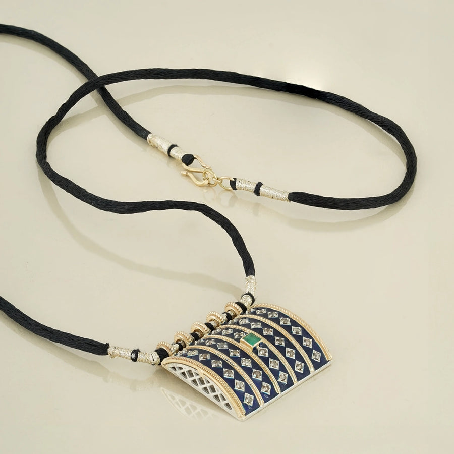 Rouan Pendant Necklace