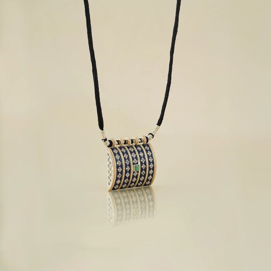 Rouan Pendant Necklace