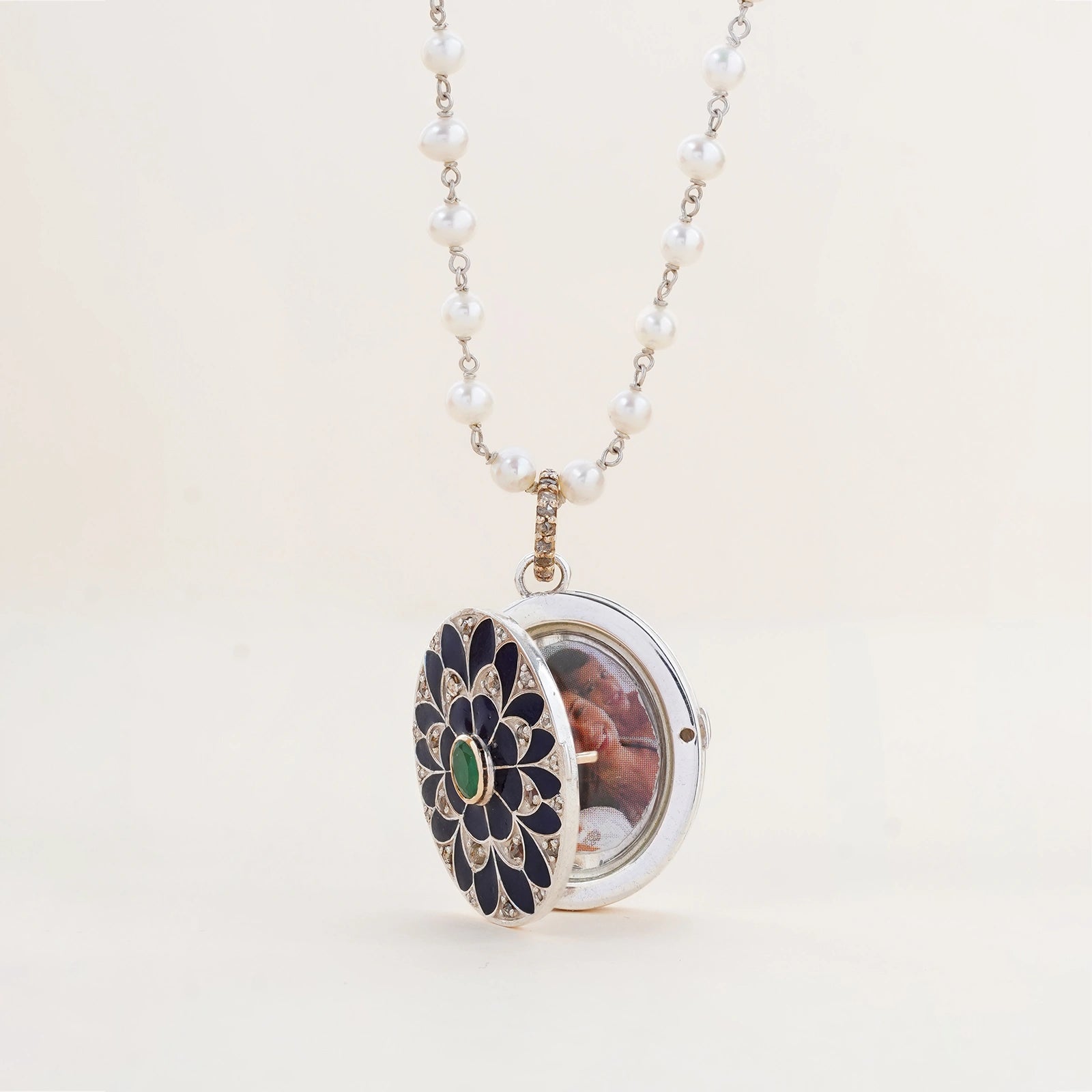 Memories Pendant Necklace