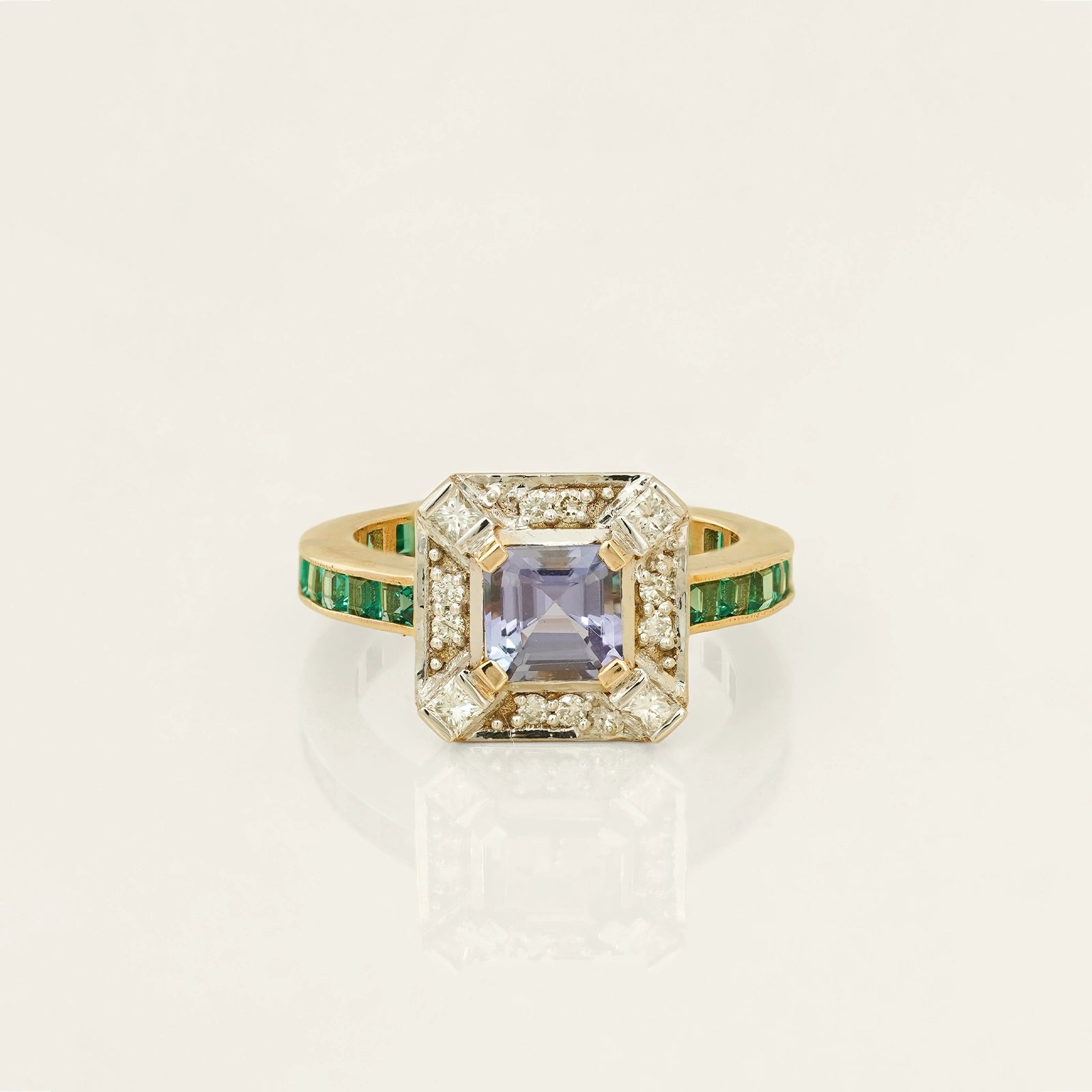 Nizam Tanzanite Ring