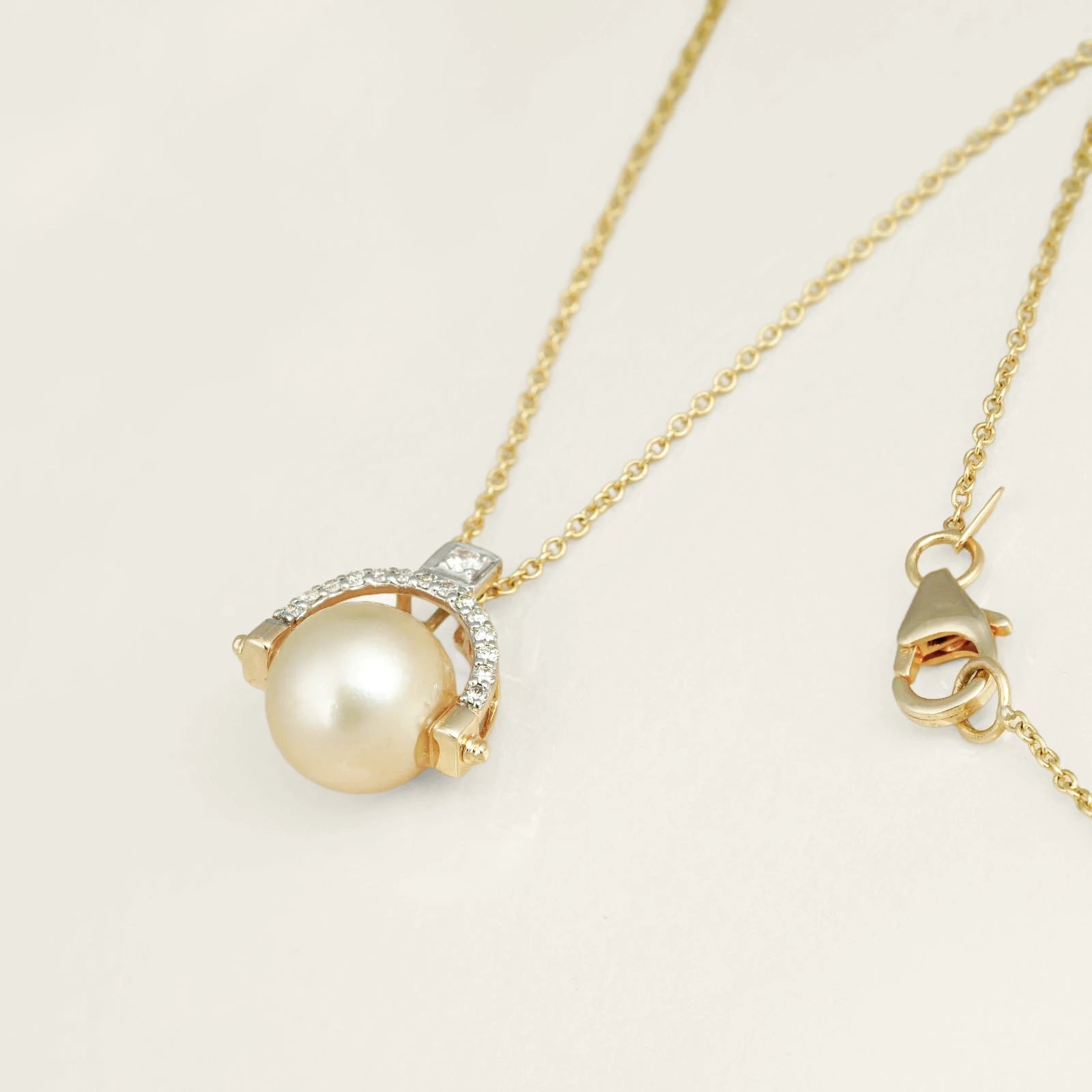 Grace Kelly South Sea Pearl Pendant Necklace