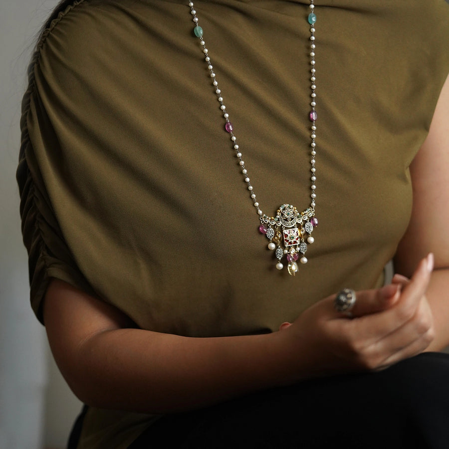 Arya Scarlette Brooch and Necklace