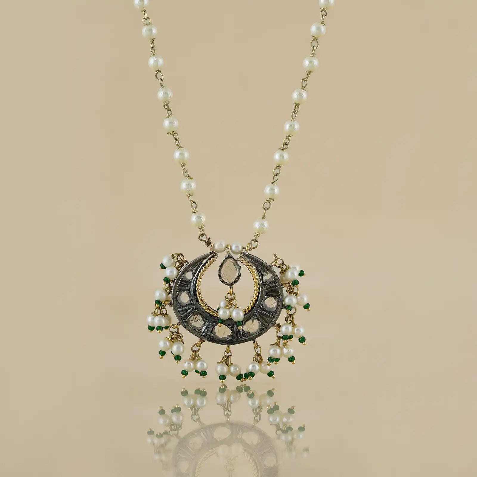 Mehnoor Pendant