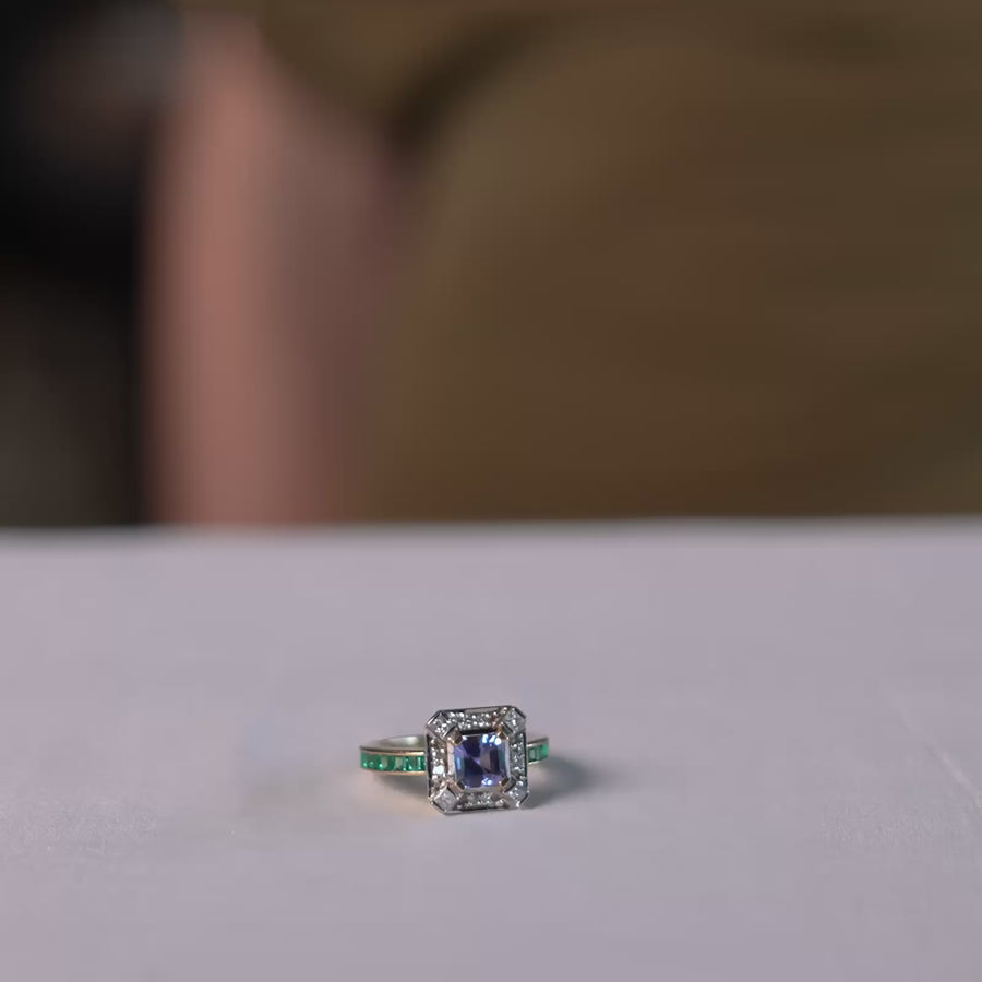 Nizam Tanzanite Ring