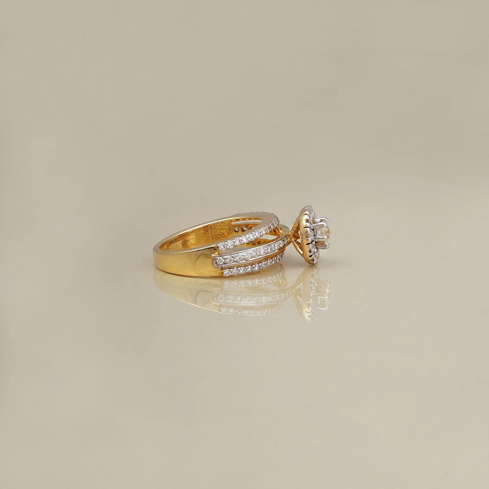 Buy Gold Stainless Steel 2.5mm Hammered Wedding Band Online | INOX Jewelry  India - Inox Jewelry India